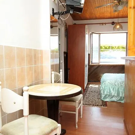 Studio 2137d Molunat